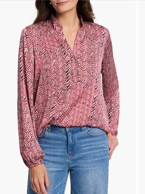 NIC+ZOE Herringbone Print Split Neck Long-Sleeve Blouse in Red